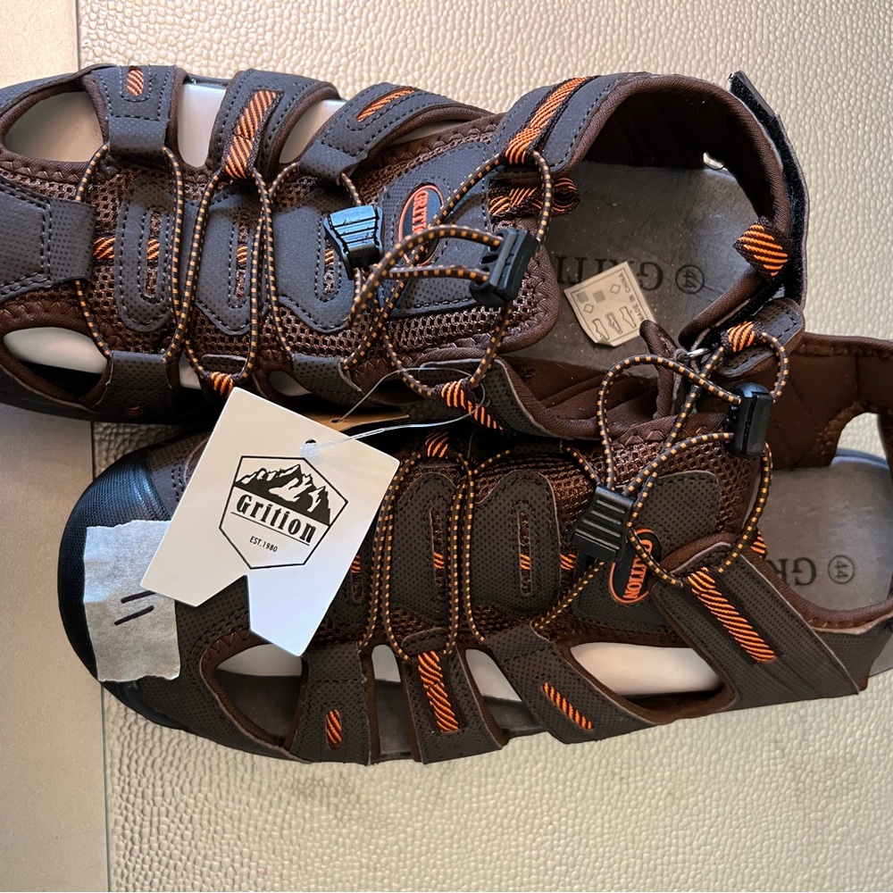 Grition men's hiking sandals. Size 11 NEW tan